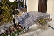 2015年5月加茂町Ｍ様邸玄関ポーチステップ拡張工事